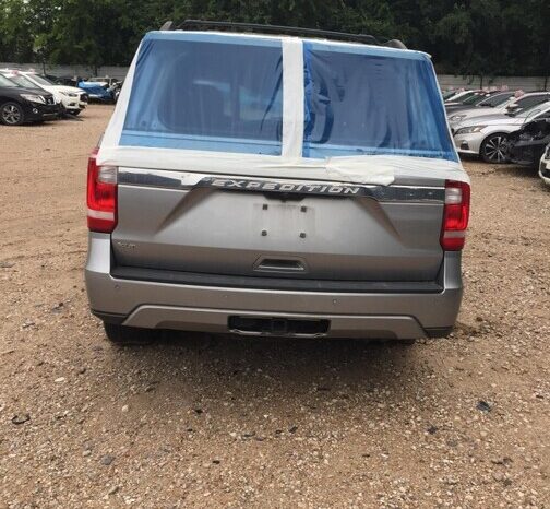 
								Salvaged Cars 2021 Ford Expedition full									