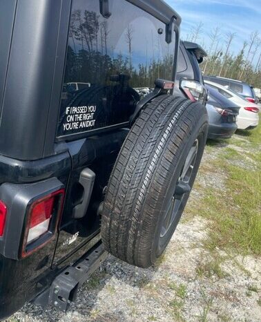 
								Salvaged Cars 2023 Jeep Wrangler full									