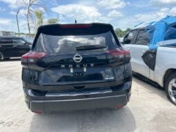
										Salvaged Cars 2024 Nissan Rogue full									