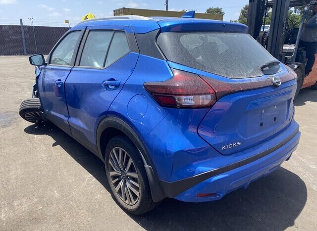 
								Salvaged Cars 2023 Nissan kicks full									