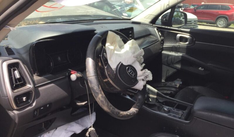 
								Salvaged Cars 2021 Kia Sorento full									