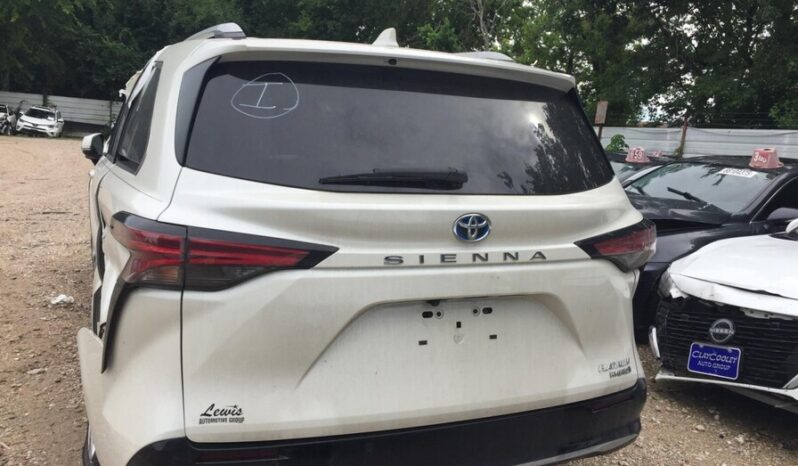 
								Salvaged Cars 2021 Toyota Sienna full									