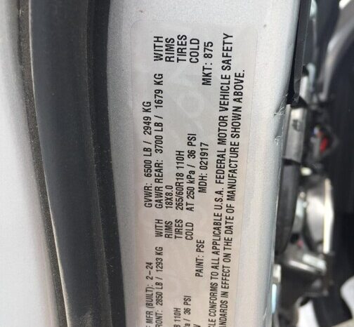 
								Salvaged Cars 2024 Jeep Grand Cherokee L full									