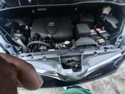 
										Salvaged Cars 2020 Toyota Sienna full									