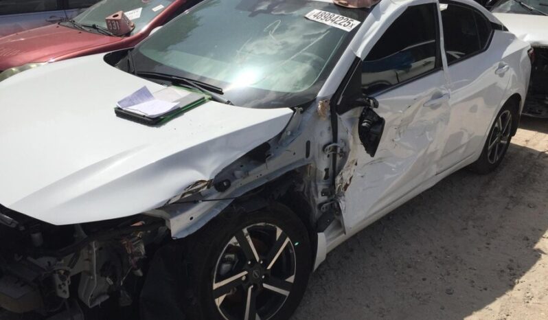 
								Salvaged Cars 2025 Nissan Sentra full									