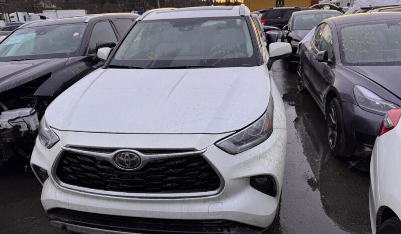 
								Salvaged Cars 2021 Toyota HIGHLANDER PLATINUM full									