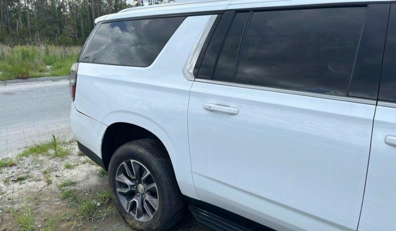 
								Salvaged Cars 2024 Chevrolet SUBURBAN 4WD LS full									