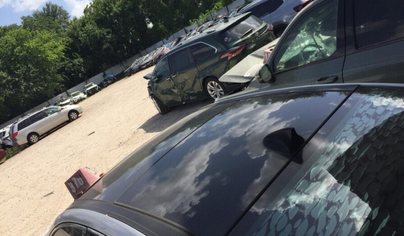 
								Salvaged Cars 2015 Hyundai Sonata full									