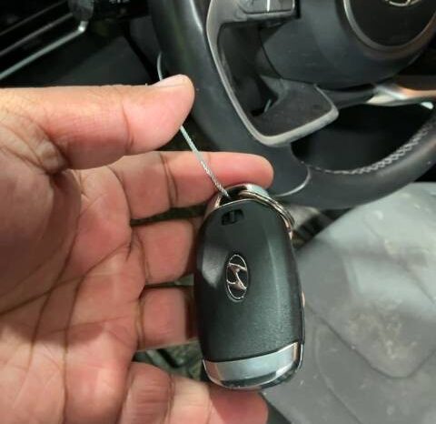 
								Salvaged Cars 2023 Hyundai Elantra full									