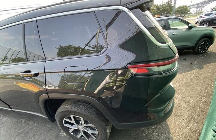 
								Salvaged Cars 2024 Jeep Grand Cherokee L full									