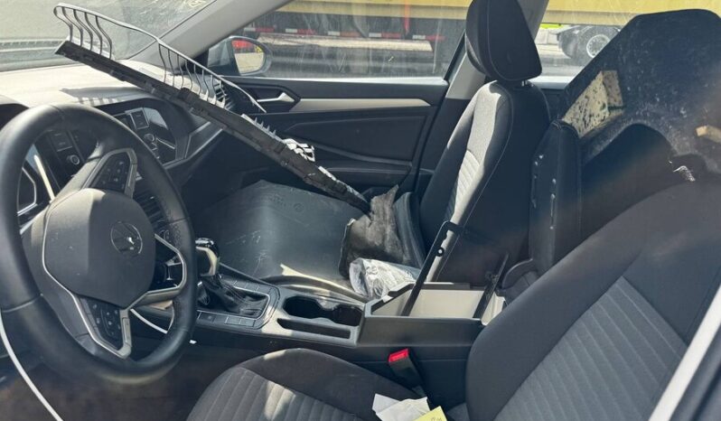 
								Salvaged Cars 2023 Volkswagen Jetta full									