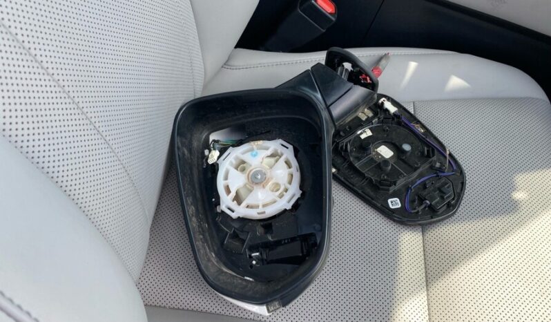 
								Salvaged Cars 2022 Lexus RX full									