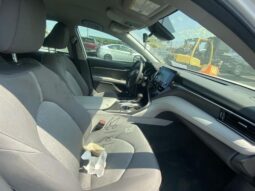 
										Salvaged Cars 2022 Toyota Camry full									