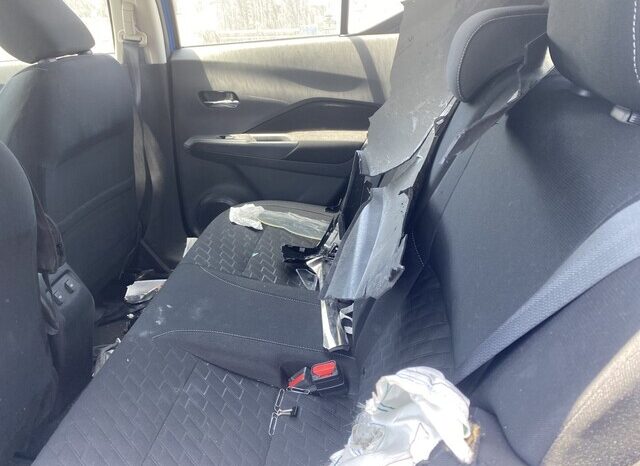 
								Salvaged Cars 2023 Nissan kicks full									