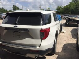 Salvaged Cars 2021 Ford Explorer
