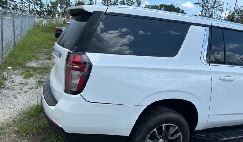 
								Salvaged Cars 2024 Chevrolet SUBURBAN 4WD LS full									