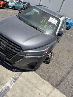 Salvaged Cars 2024 Nissan kicks