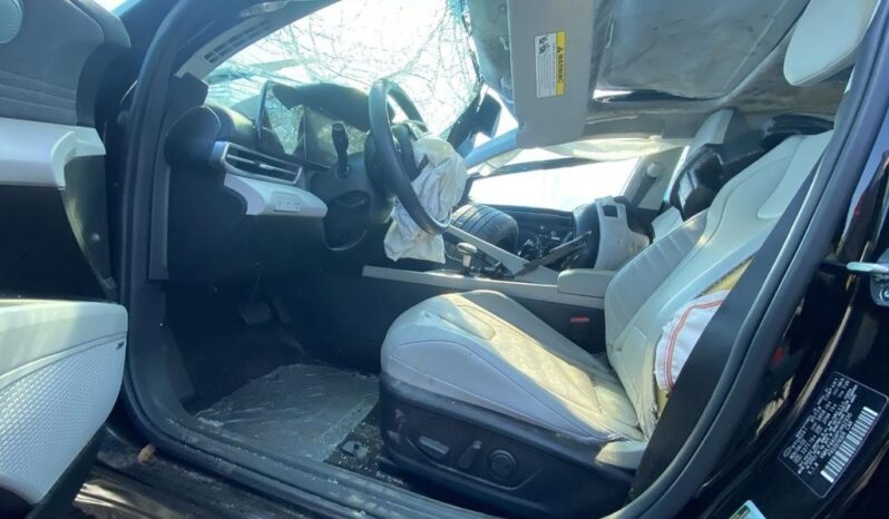 
								Salvaged Cars 2023 Hyundai Elantra full									