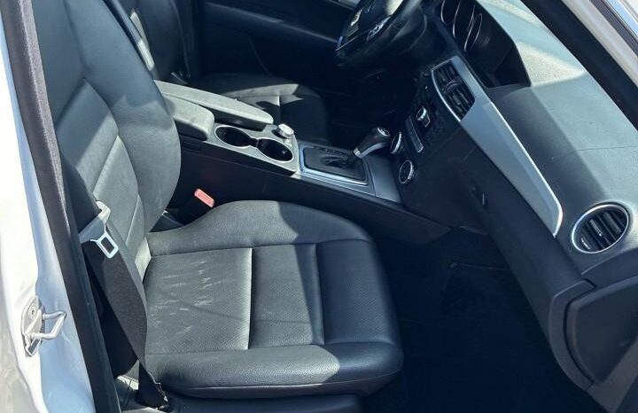 
								Salvaged Cars 2013 Mercedes-Benz C 250 full									
