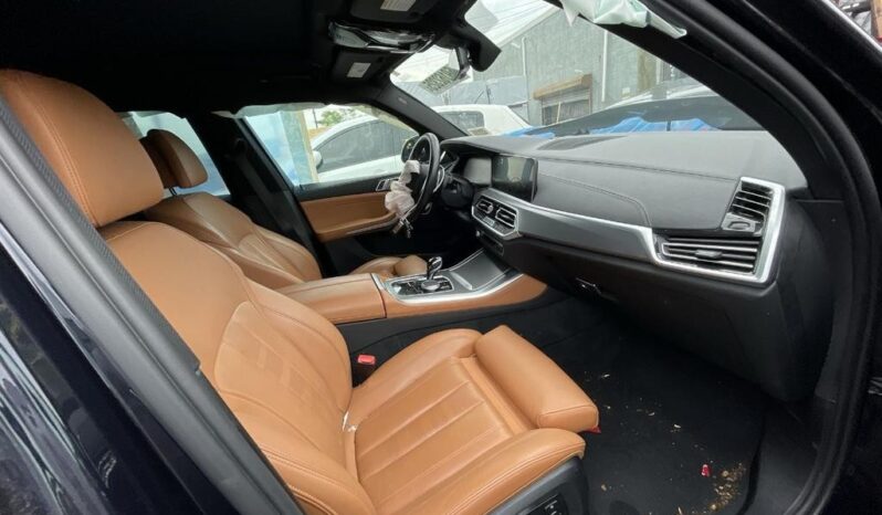 
								Salvaged Cars 2022 BMW X5 full									