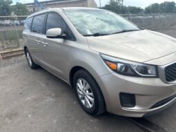 Salvaged Cars 2019 Kia sedona