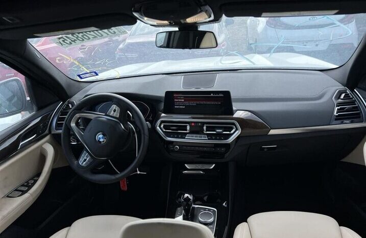 
								Salvaged Cars 2024 BMW X3 full									