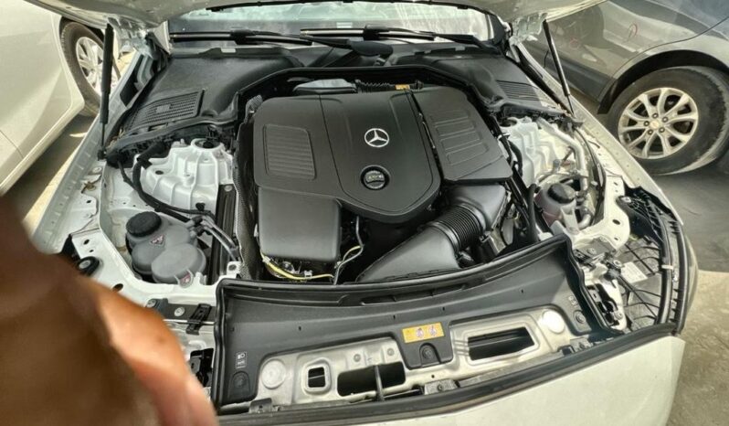 
								Salvaged Cars 2024 Mercedes-Benz C-Class full									