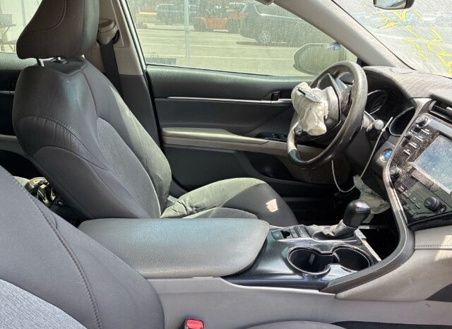 
								Salvaged Cars 2020 Toyota Camry full									