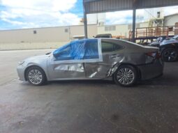 Salvaged Cars 2016 Lexus ES