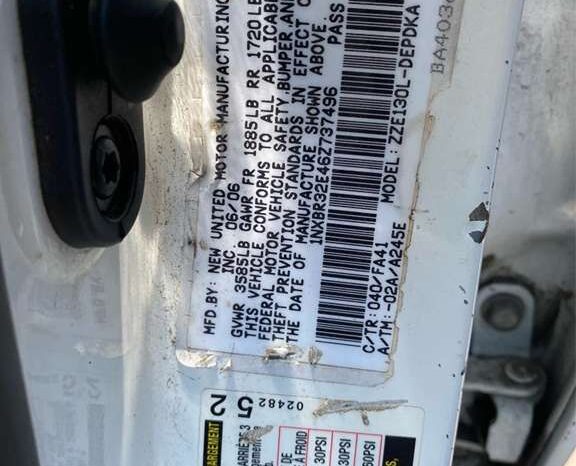 
								Salvaged Cars 2006 Toyota Corolla full									