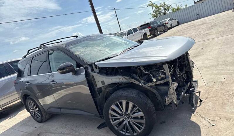 
								Salvaged Cars 2023 Nissan Pathfinder full									