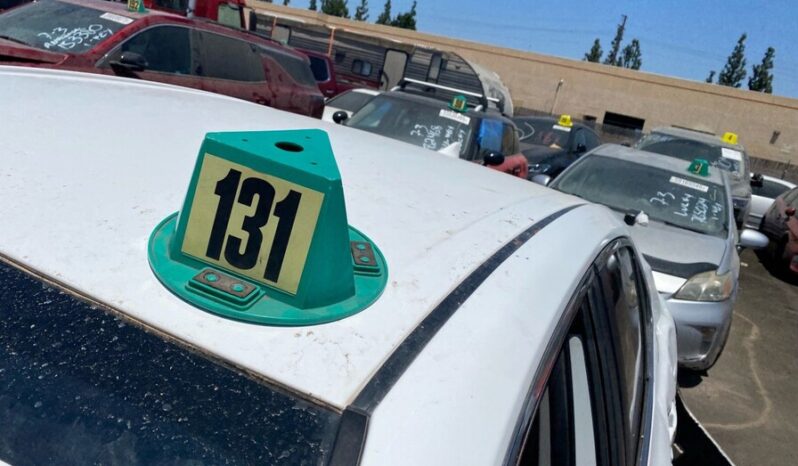 
								Salvaged Cars 2021 Toyota Camry full									