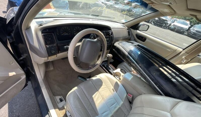 
								Salvaged Cars 1998 Toyota Avalon full									