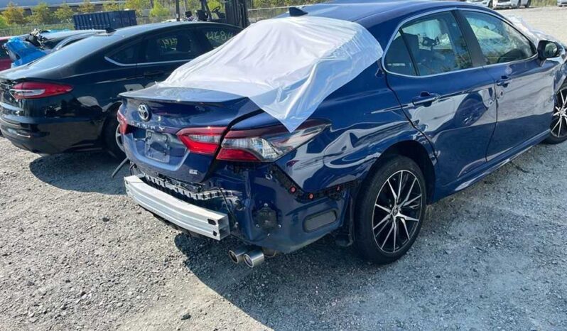 
								Salvaged Cars 2024 Toyota Camry full									