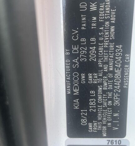 
								Salvaged Cars 2021 Kia Forte full									