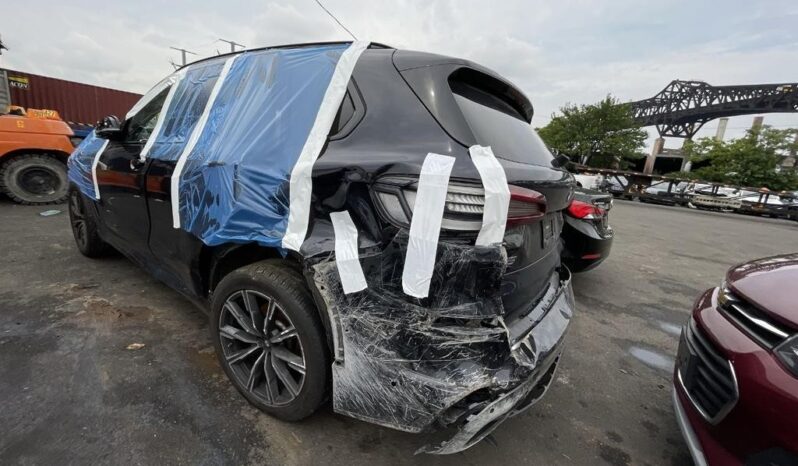 
								Salvaged Cars 2022 BMW X5 full									
