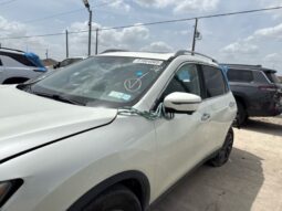 
										Salvaged Cars 2016 Nissan Rogue full									