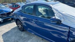 
										Salvaged Cars 2024 Toyota Camry full									