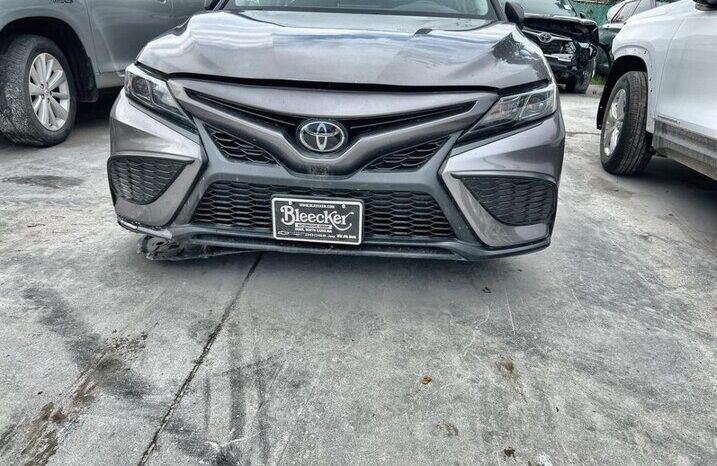 
								Salvaged Cars 2024 Toyota Camry full									