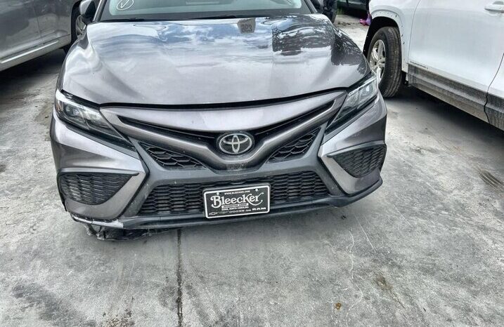 
								Salvaged Cars 2024 Toyota Camry full									