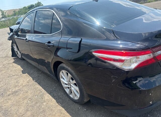 
								Salvaged Cars 2022 Toyota Camry full									