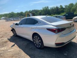 Salvaged Cars 2021 Lexus ES