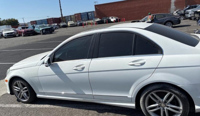 
								Salvaged Cars 2013 Mercedes-Benz C 250 full									