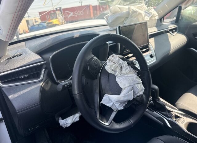 
								Salvaged Cars 2024 Toyota Corolla Cross full									