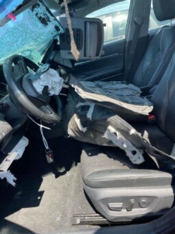 
										Salvaged Cars 2023 Toyota Camry full									