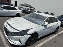 
										Salvaged Cars 2021 Hyundai Elantra full									