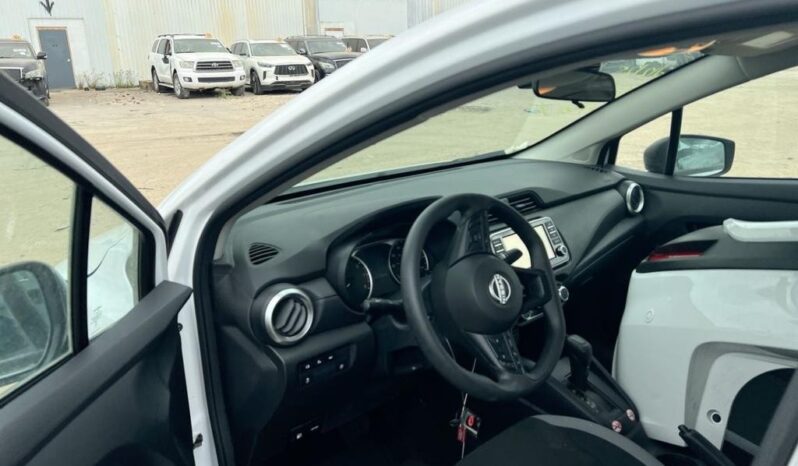 
								Salvaged Cars 2025 Nissan Versa full									