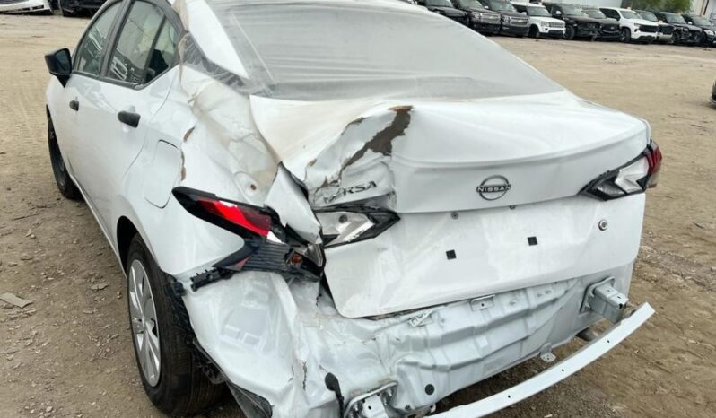 
								Salvaged Cars 2025 Nissan Versa full									